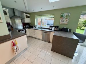 Kitchen- click for photo gallery